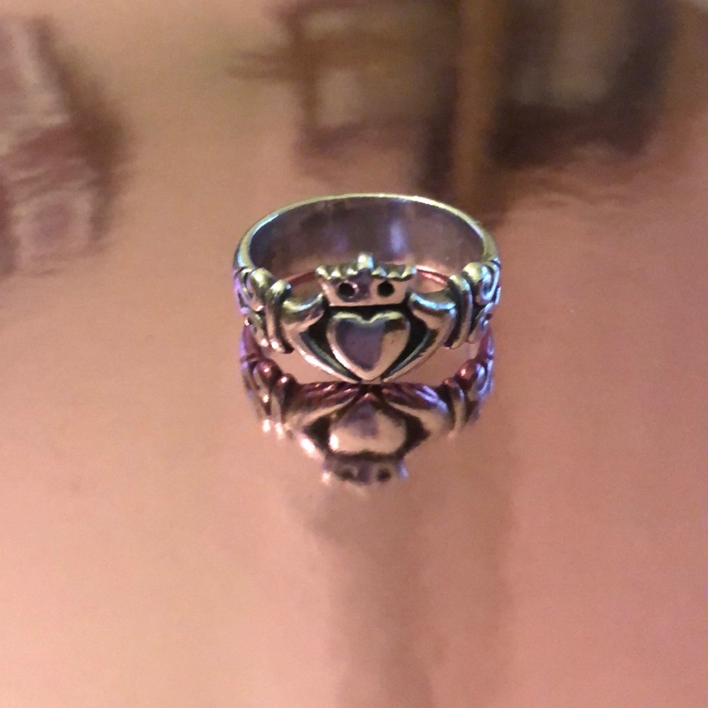 James Avery Adorned Claddagh Ring